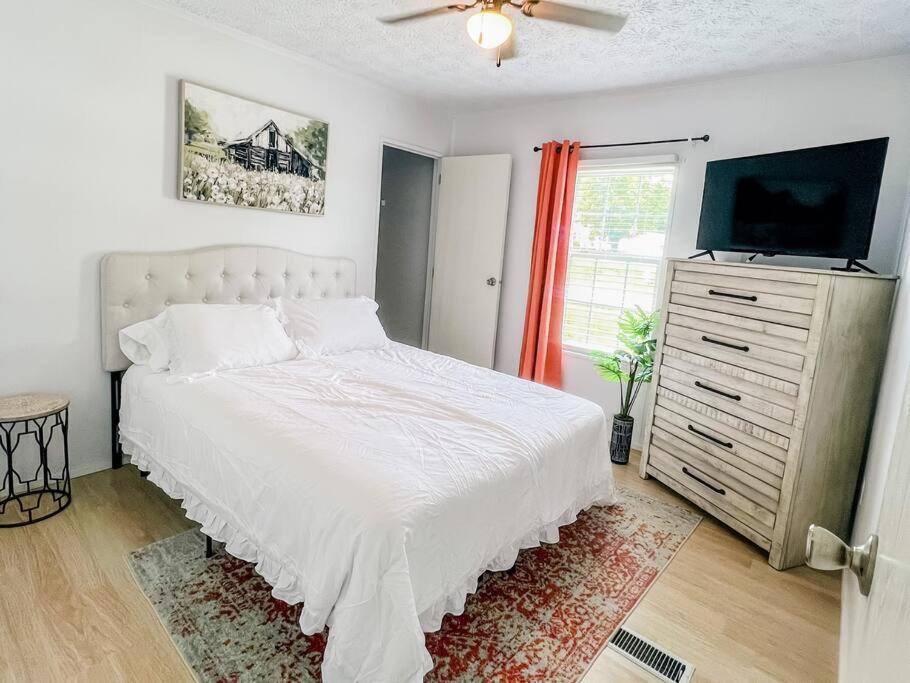 Beautiful Stylish 3 Bedroom Home In Грийнвил Екстериор снимка